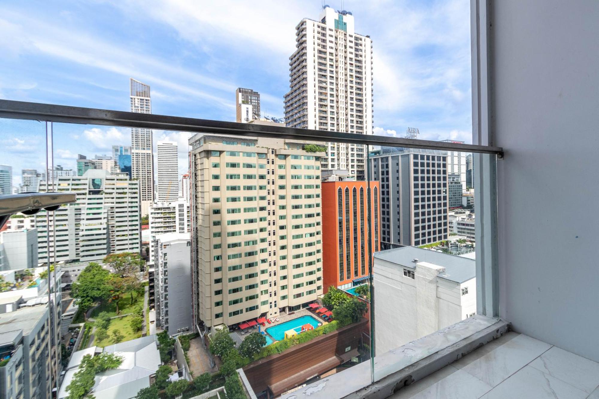 Hyde Sukhumvit 11 Branded Suites กรุงเทพมหานคร ภายนอก รูปภาพ